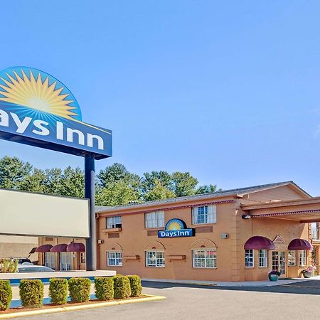 Days Inn By Wyndham אוורט מראה חיצוני תמונה