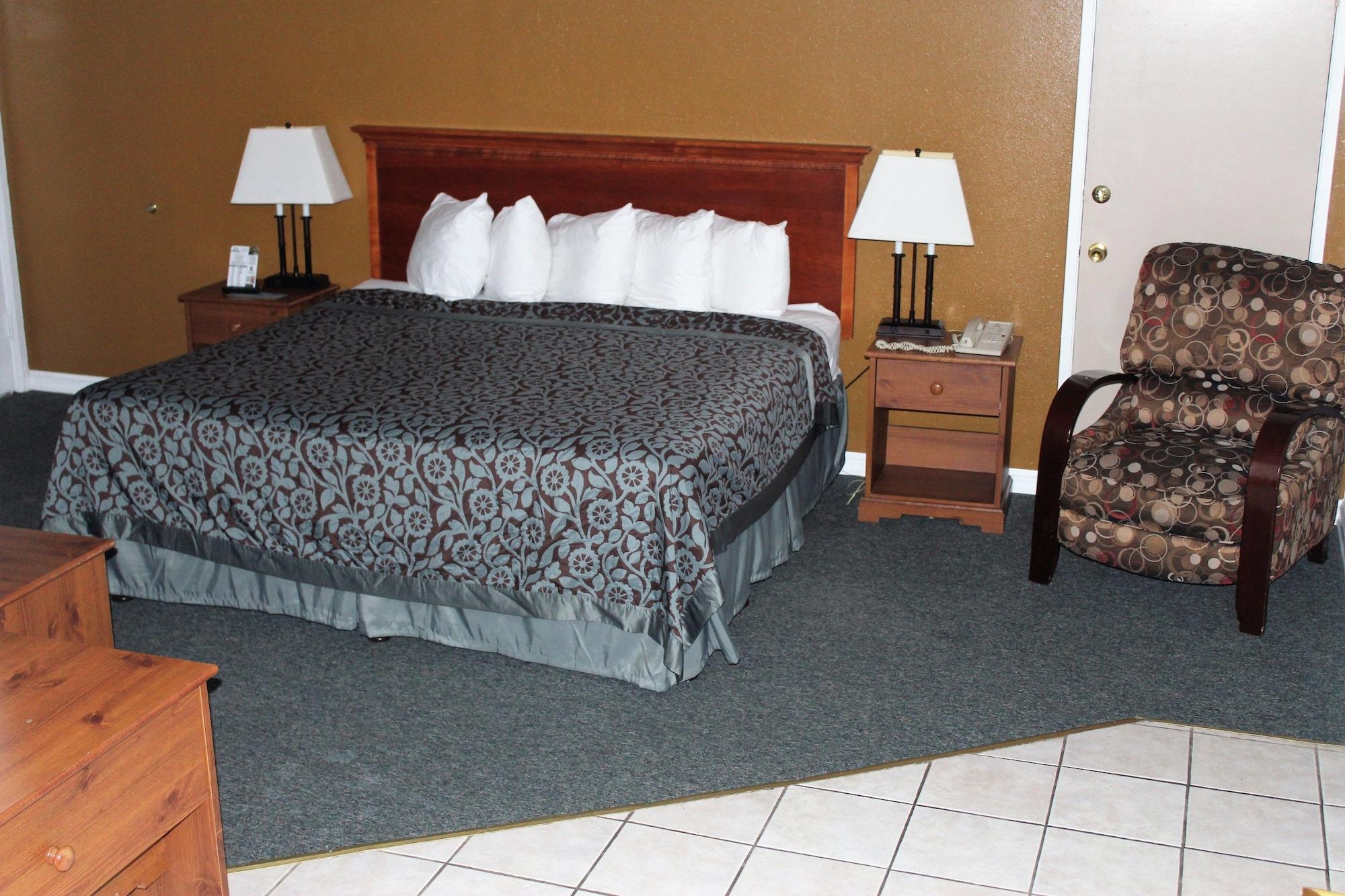 Days Inn By Wyndham אוורט מראה חיצוני תמונה