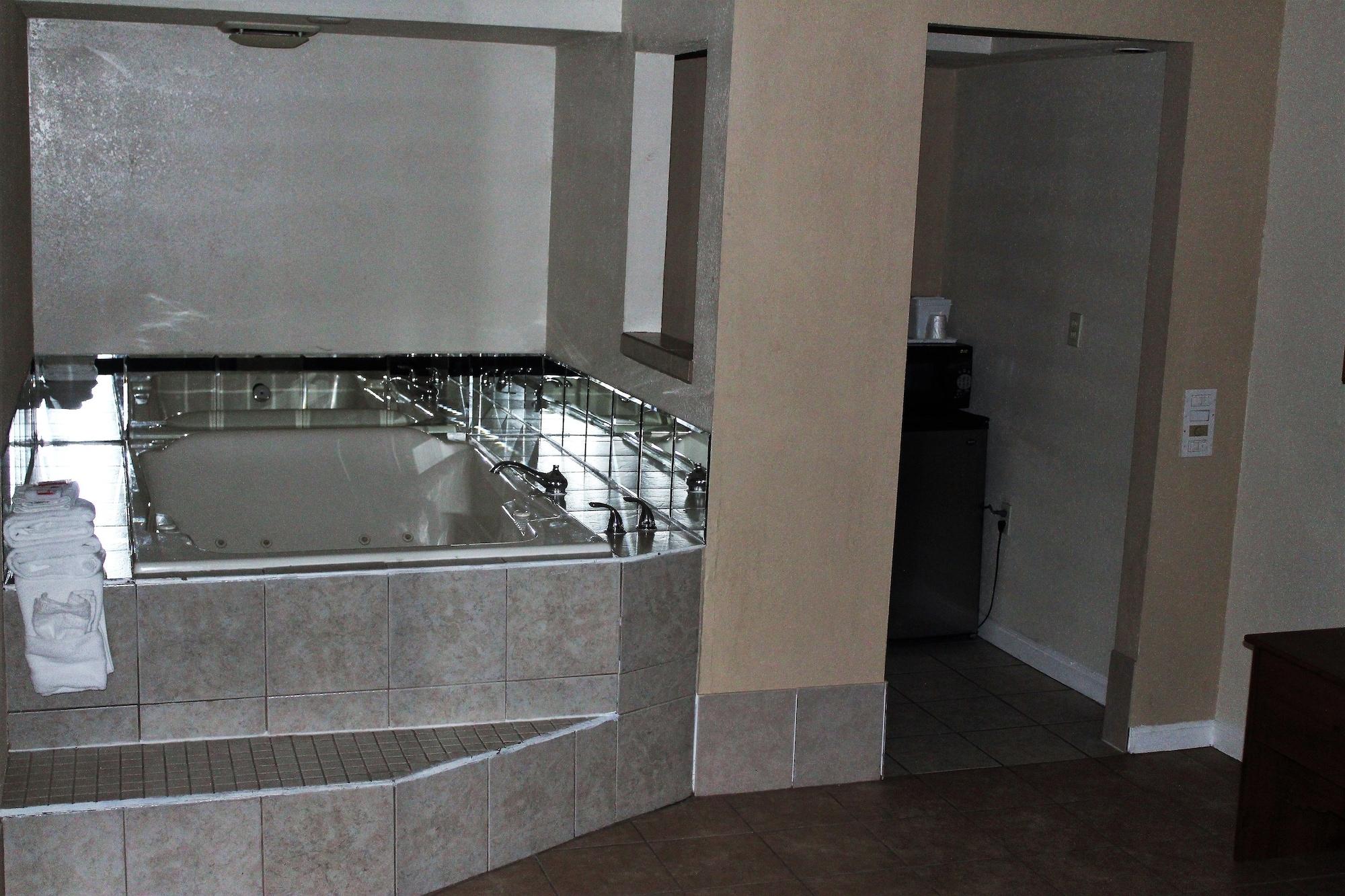 Days Inn By Wyndham אוורט מראה חיצוני תמונה