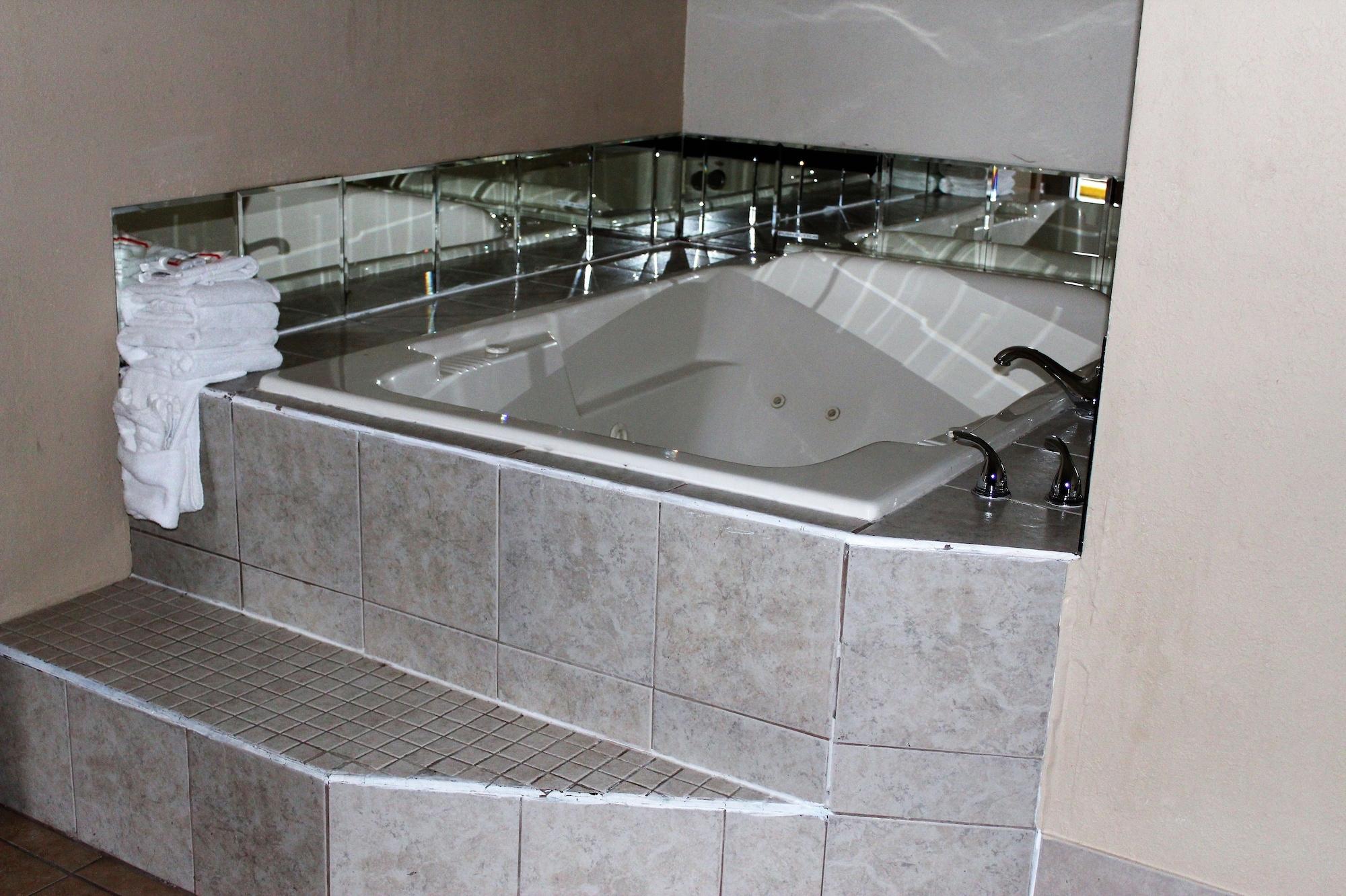 Days Inn By Wyndham אוורט מראה חיצוני תמונה